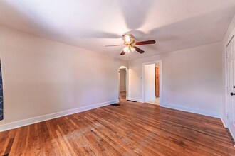 1812 E Willamette Ave in Colorado Springs, CO - Building Photo - Building Photo