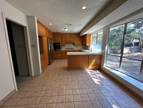 2314 Farnswood Cir in Austin, TX - Building Photo - Building Photo