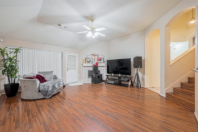 10323 Emerald Pine Dr in Houston, TX - Building Photo - Building Photo