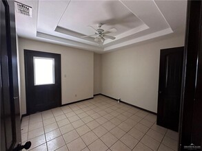 4113 N 24th Ln in McAllen, TX - Foto de edificio - Building Photo