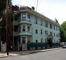 244 Van Buren St in Newark, NJ - Building Photo