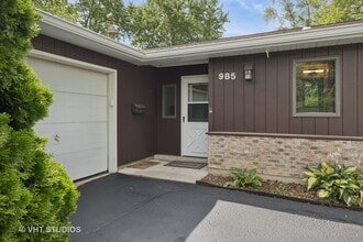 985 Heartwood Ln in Lake Zurich, IL - Building Photo - Building Photo
