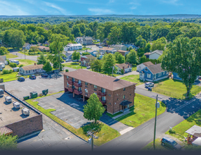 4 Twining St in Plainville, CT - Building Photo - Primary Photo