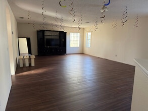 6530 Lake Pembroke Pl in Orlando, FL - Building Photo - Building Photo