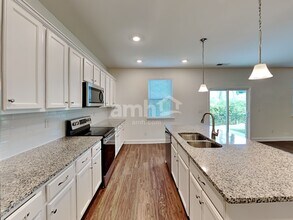 2150 Brook Enclave Trail in Lilburn, GA - Foto de edificio - Building Photo