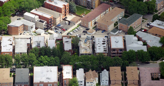 5522 W Higgins Ave in Chicago, IL - Foto de edificio - Building Photo