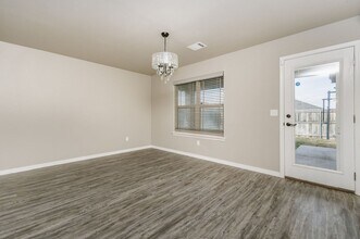 1305 Fox Hollow Ave in Amarillo, TX - Building Photo - Building Photo