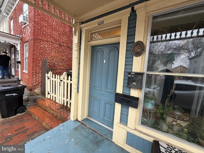 property at 406 S Cameron St