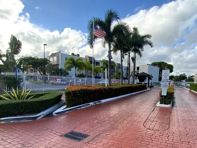 7785 SW 86th St in Miami, FL - Building Photo - Building Photo