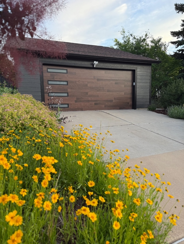 property at 226 Lois Cir