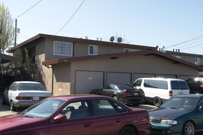 726 Harris Ct in Hayward, CA - Building Photo - Building Photo