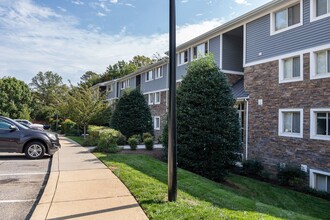 Oakland Hills in Arnold, MD - Foto de edificio - Building Photo