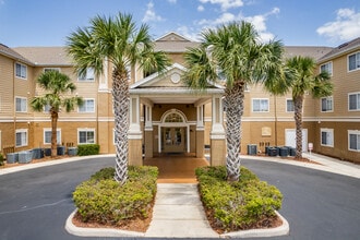 Lake Point Senior Apartments in Tavares, FL - Building Photo - Building Photo