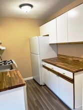 1403 Barclay Manor in Newburgh, NY - Building Photo - Building Photo