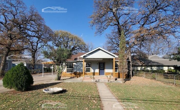 3725 Selma St in Fort Worth, TX - Building Photo