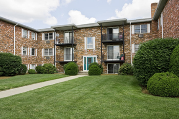 Stonebridge Apartments in Norwood, MA - Foto de edificio