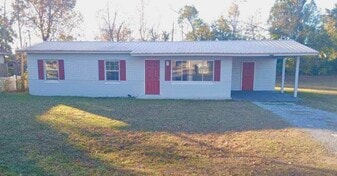 1108 Minnesota Ave in Lynn Haven, FL - Building Photo
