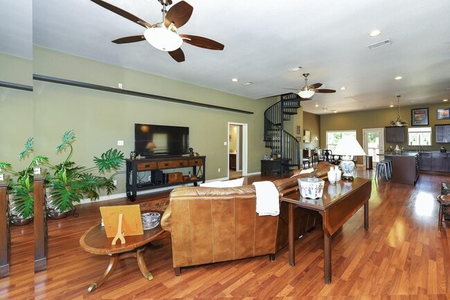 226 Valmar in Kemah, TX - Building Photo - Building Photo