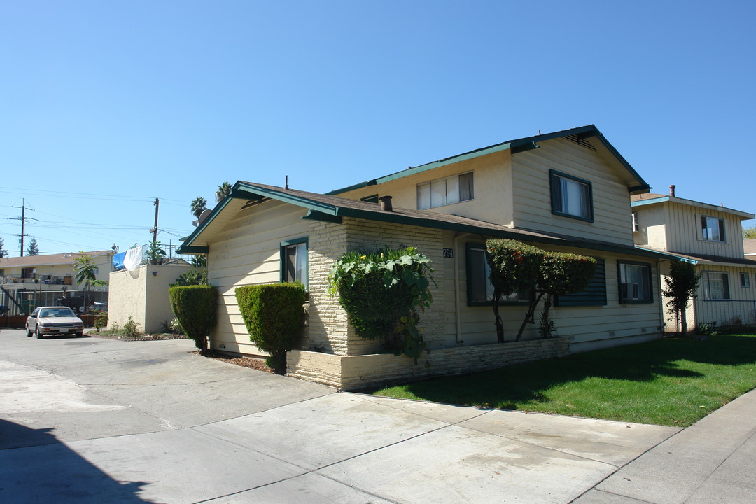 794 Farm Dr in San Jose, CA - Building Photo