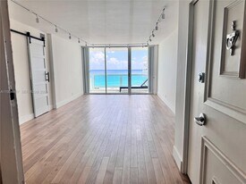 5161 Collins Ave in Miami Beach, FL - Building Photo