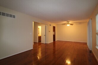 11516 113th St in Overland Park, KS - Building Photo - Building Photo
