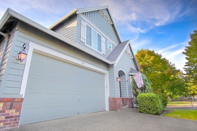 property at 2727 Crater Ln