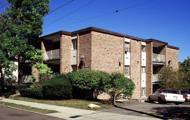 2260 Park Ave in Cincinnati, OH - Foto de edificio - Building Photo