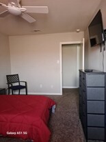 6101 Chalk Hollow Dr in Fort Worth, TX - Building Photo