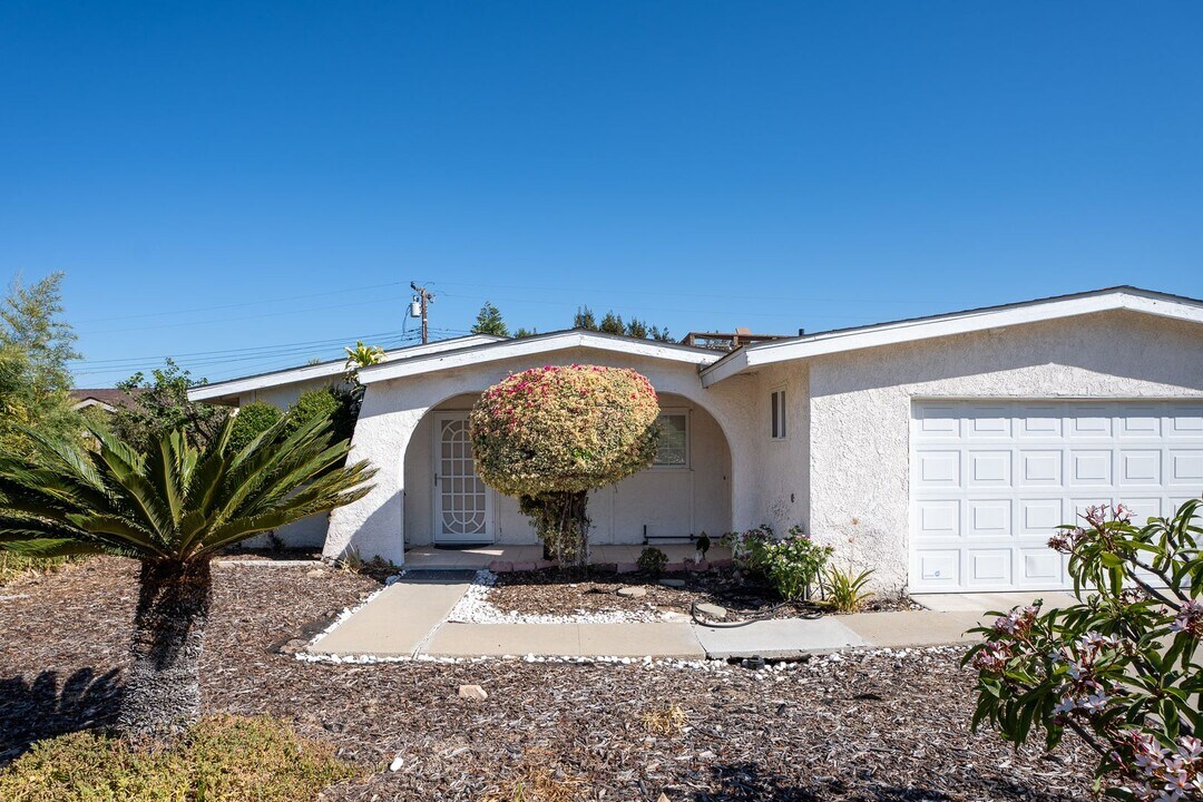 18647 Marimba St in Rowland Heights, CA - Building Photo