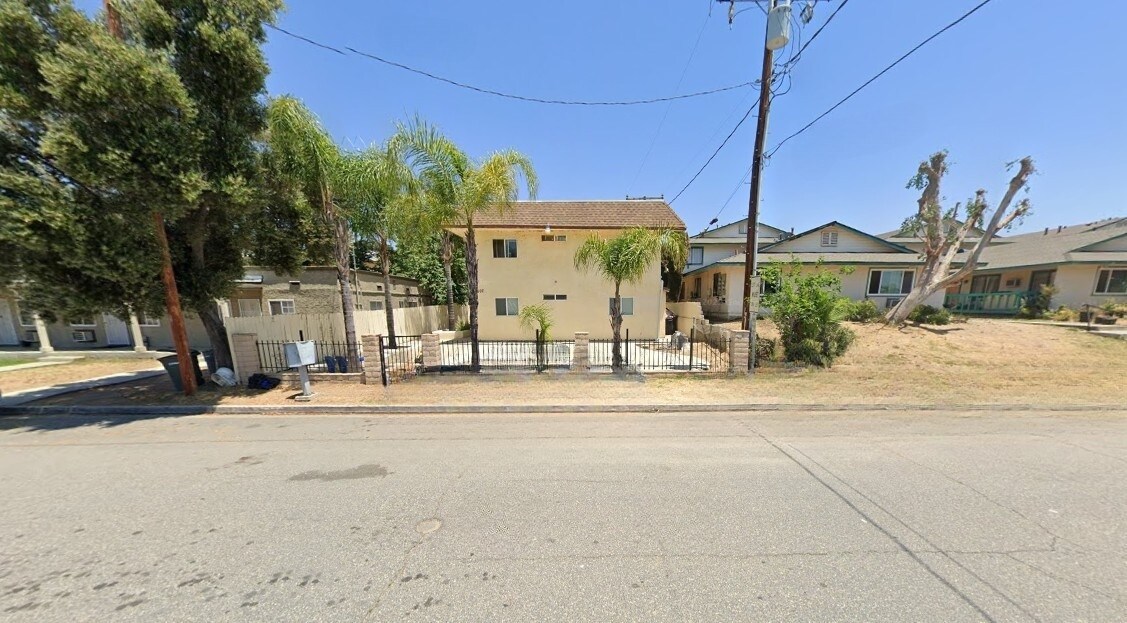 607 Limited St in Lake Elsinore, CA - Foto de edificio