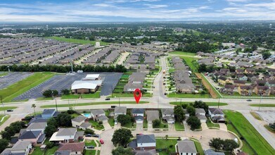 922 Calm Creek Ct in Channelview, TX - Foto de edificio - Building Photo