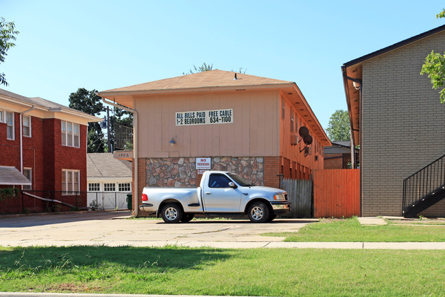 Randle Apartments in Oklahoma City, OK - Foto de edificio - Building Photo