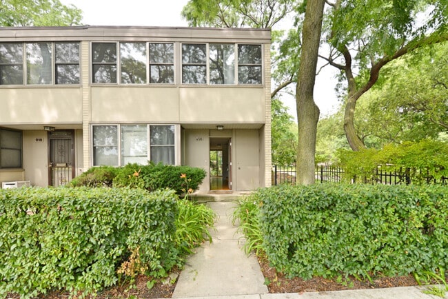 property at 816 S Ada St