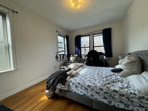 27 Egremont Rd, Unit 1 in Boston, MA - Foto de edificio - Building Photo