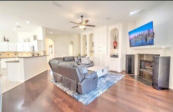 818 Tennyson Dr in Pearland, TX - Building Photo - Building Photo