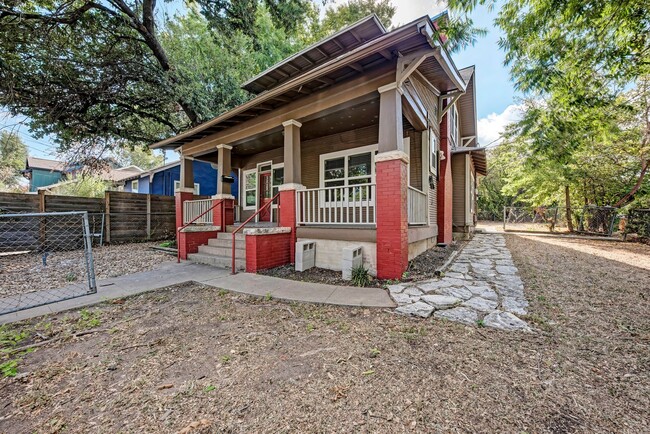 2911 Rio Grande -