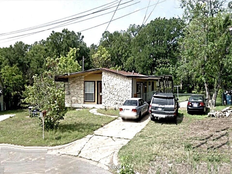 1402 N Redondo Dr in Austin, TX - Building Photo