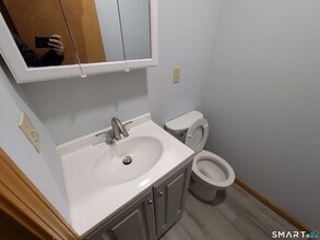 998 Campbell Ave in West Haven, CT - Building Photo - Building Photo