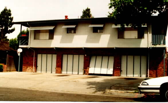 568 Hazel Dell Way in San Jose, CA - Building Photo - Building Photo