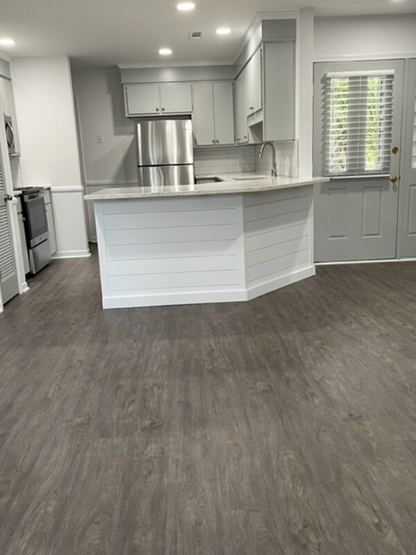 1030 Marsh Ct Ln in Mount Pleasant, SC - Building Photo - Building Photo