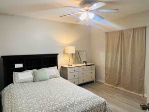 322 NE 23rd Terrace in Cape Coral, FL - Building Photo - Building Photo