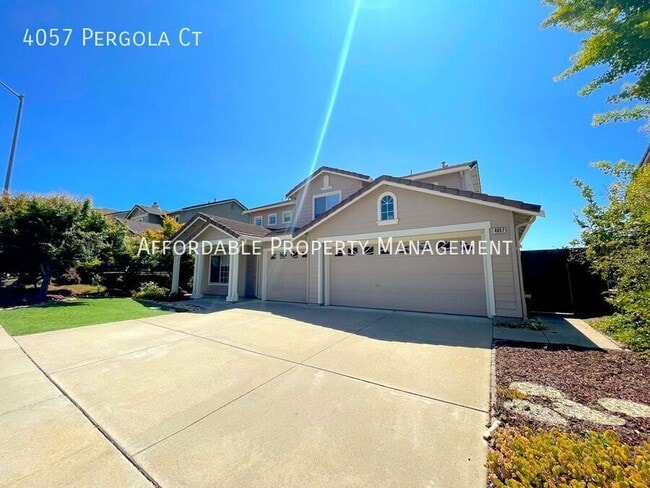 4057 Pergola Ct in Castro Valley, CA - Building Photo - Building Photo