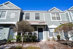 2375 Lake Woodberry Cir in Brandon, FL - Building Photo