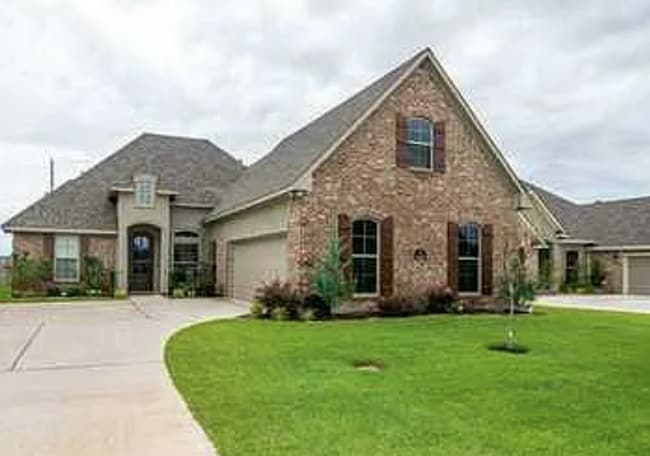property at 438 Tupelo Dr