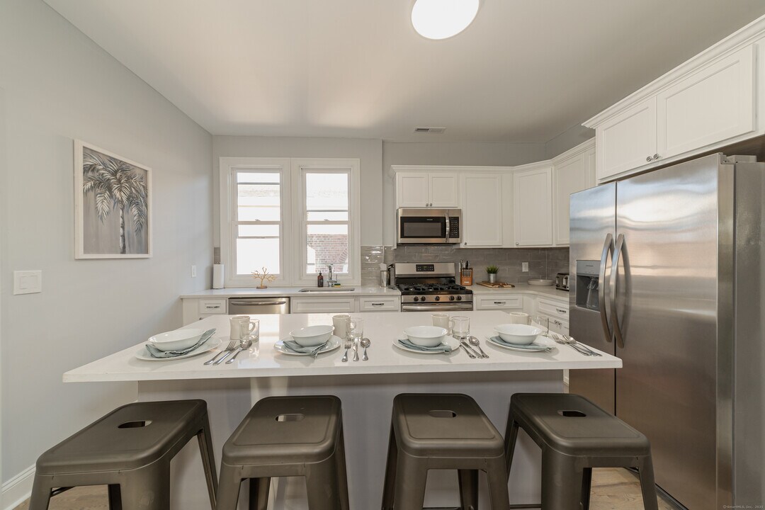 708 Orange St in New Haven, CT - Building Photo