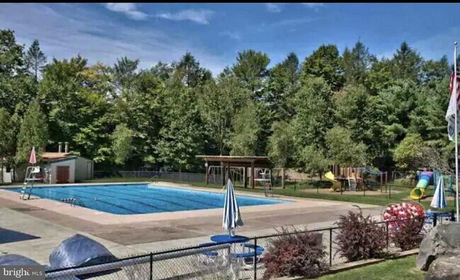 3104 Northgate Rd in Lake Ariel, PA - Building Photo - Building Photo