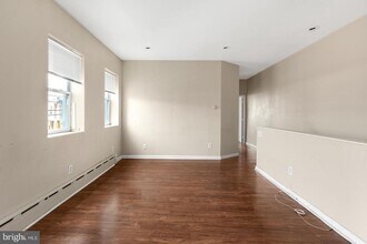 2100 S Lambert St in Philadelphia, PA - Building Photo - Building Photo