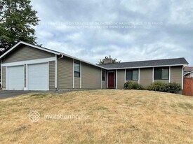 2418 SW 306th Pl in Federal Way, WA - Building Photo