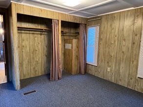 655 Holbert Rd in Hendersonville, NC - Building Photo - Building Photo