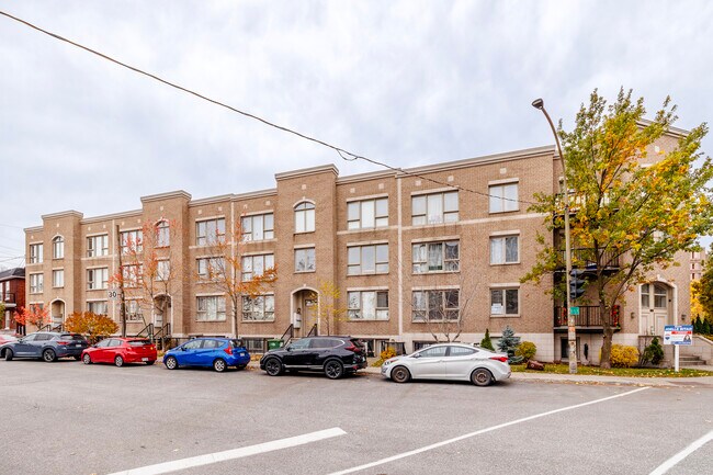 7390 De La in Montréal, QC - Building Photo - Building Photo